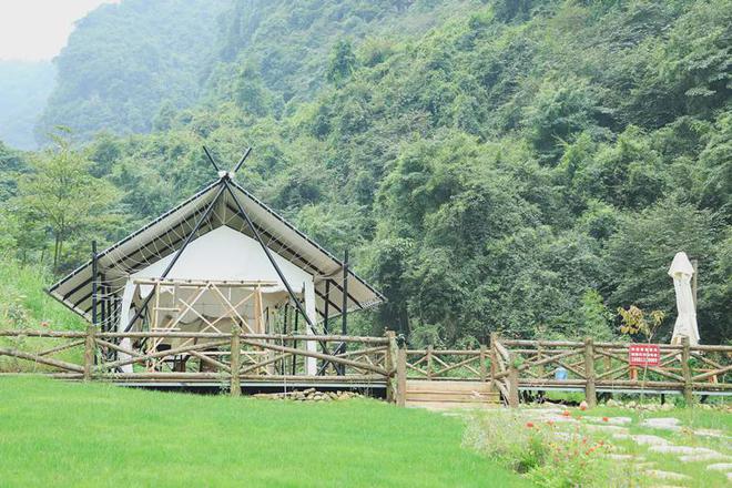 探秘溶洞、觀光龍寨&hellip;樂山這個藏在峽谷的旅游景點你去打卡了嗎?